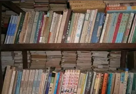 收二手书回收旧书收购旧书上门回收图书连环画回收图书老报纸等